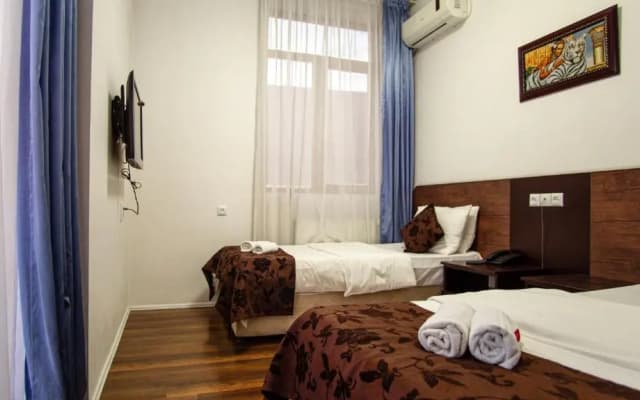 AIA Hotel - photo 5