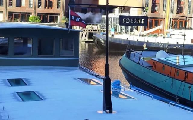 New Houseboat Jordaan Centrum - photo 4