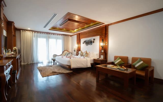 The Night Hotel - photo 4