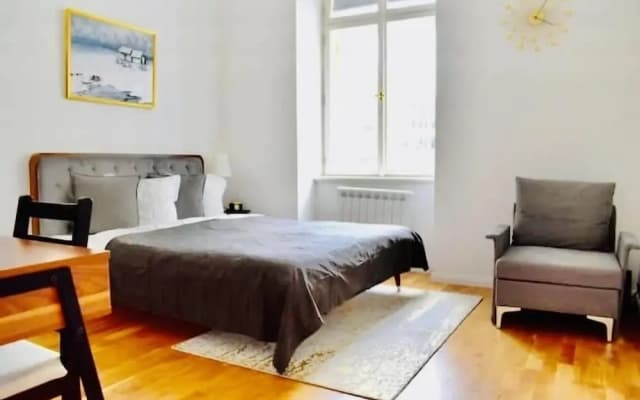 Beautiful 1-bed Studio - photo 4