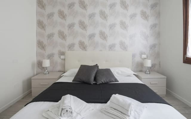 Apartments in San Marco with Canal View - photo 4