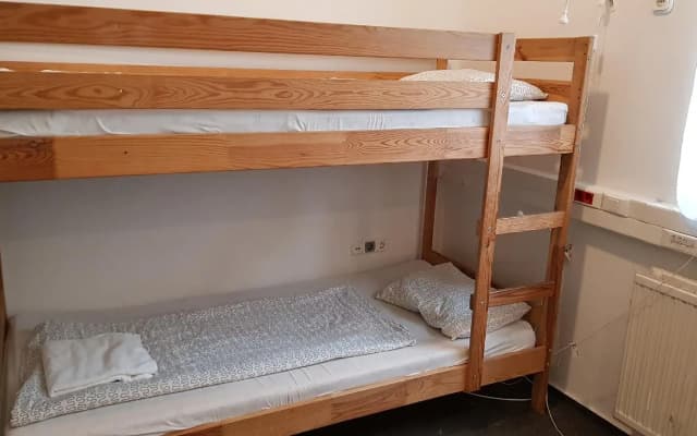 East Side Hostel - photo 3