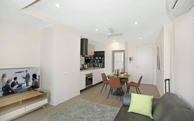 St Kilda Holiday Apartments - photo 2