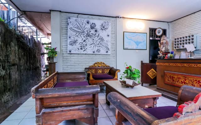 OYO 1930 Ananda Beach Hotel - photo 2