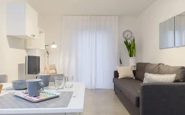 Hintown - Marina's White Apartment - photo 2