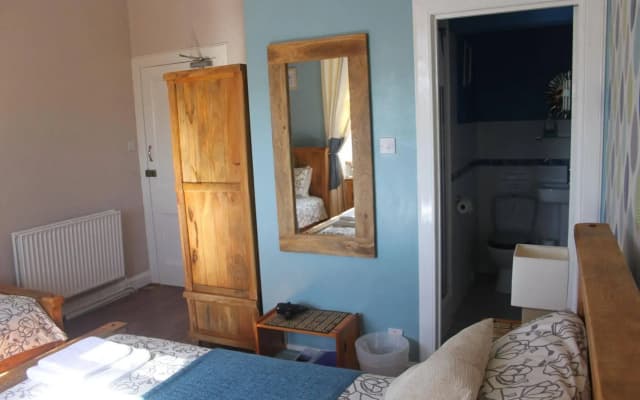 Dalmore Lodge Guest House - photo 4