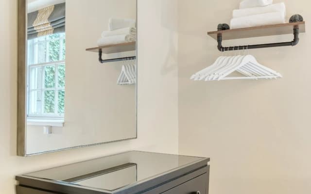 The Gloucester Lane Residence - photo 2