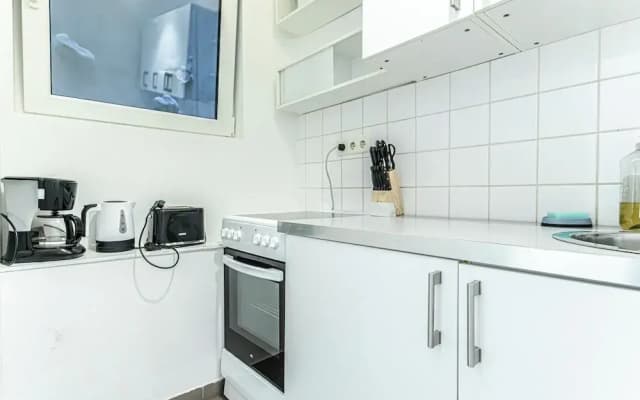 Elegant Spacious 2BR City Center Stay - photo 4
