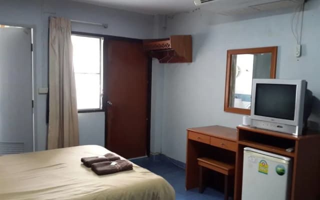 White Orchid Inn - photo 3
