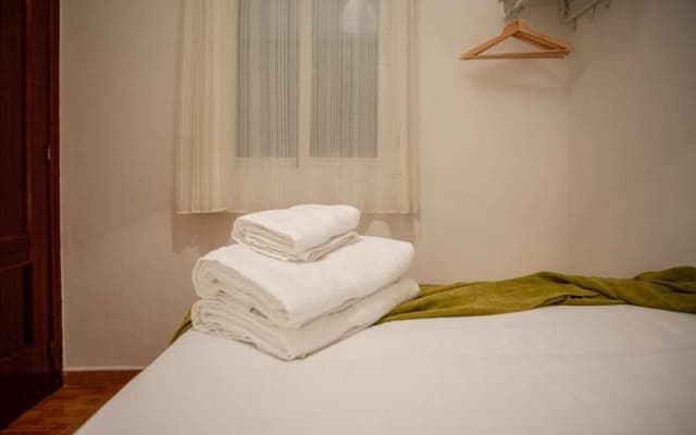 Lovely 2 Bed Apt next to Retiro - photo 2