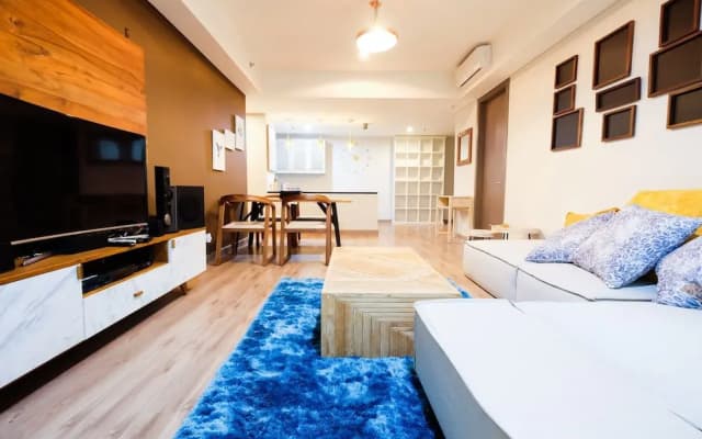 Luxurious 2BR St. Moritz Puri Apartment with Private Lift - photo 2