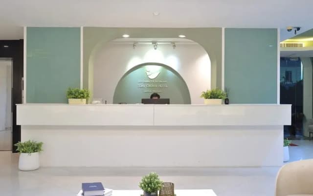 Tori Crown Hotel - photo 2