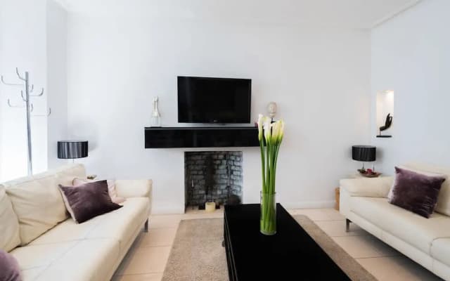 Luxurious West Kensington Home by Olympia London - photo 3