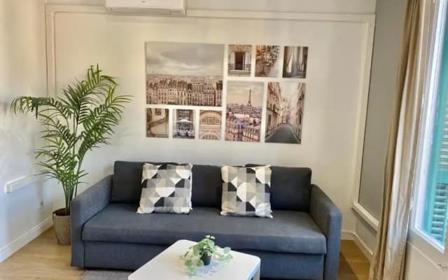 2 Bdr Eixample Apartment - photo 5