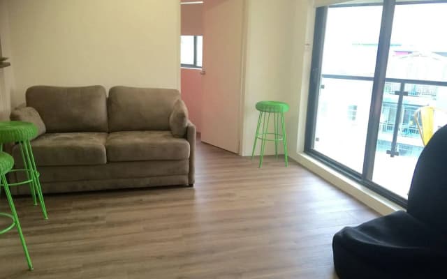 Central Train Station Apartment - photo 4