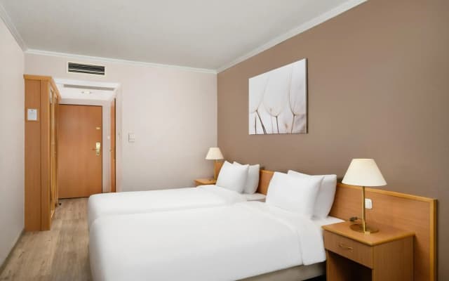 Danubius Hotel Arena - photo 5