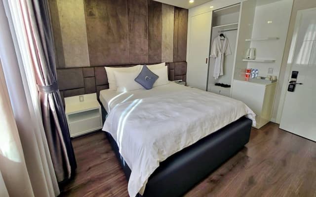 HANZ The Moon Hotel 3 - photo 5