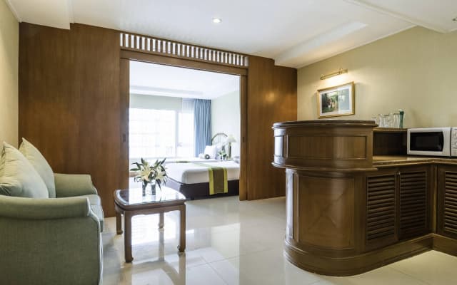 Hotel Windsor Suites Bangkok - photo 2