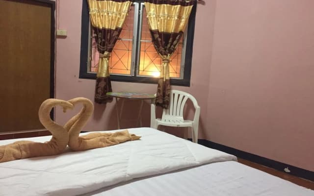 Marina Guesthouse - photo 2