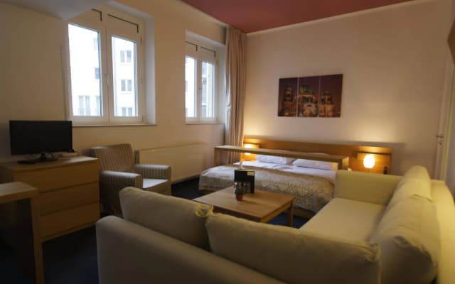 Midi Inn Parkhotel Mitte - photo 2