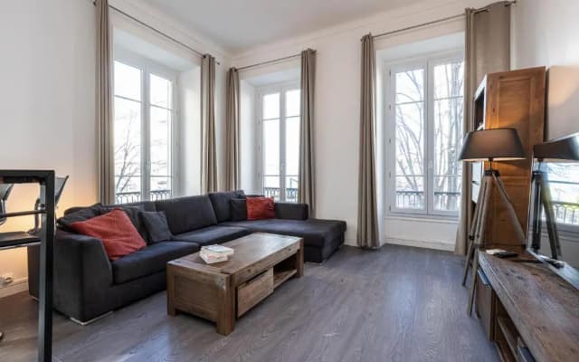 Jean Medecin Av - Large 2 Bdrs Central AC - photo 2