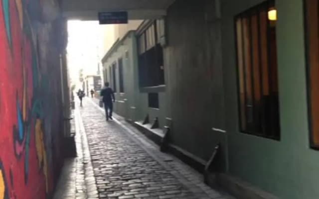 11th Arrondissement Bastille Parsienne Studio - photo 4