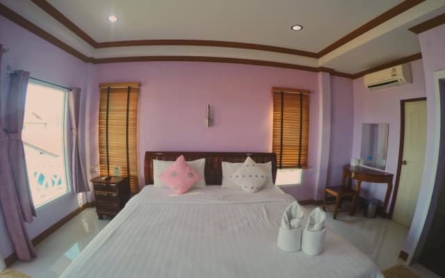 Baan Virog Koh Larn - photo 2
