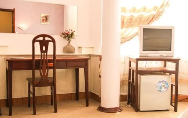 Lakeside Hotel - photo 4