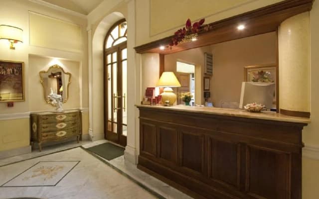 Hotel Astoria Garden - photo 2