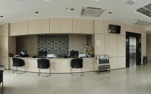 Mandarin Hotel - photo 2