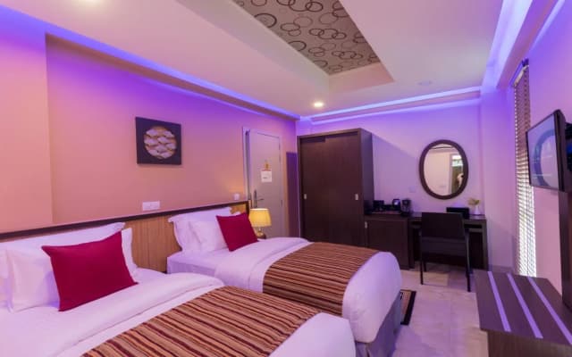 The Avenue and Spa - photo 2