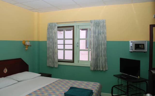 Moonshine Palace - photo 4