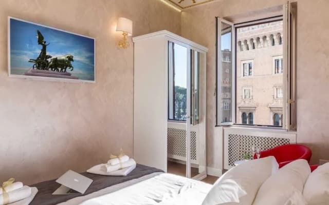 Piazza Venezia Luxury Suite - photo 3