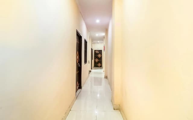 OYO 69443 Vision Rooms - photo 2
