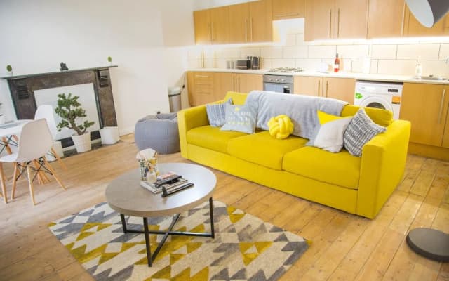Spacious Two Bed in Hackney - photo 5