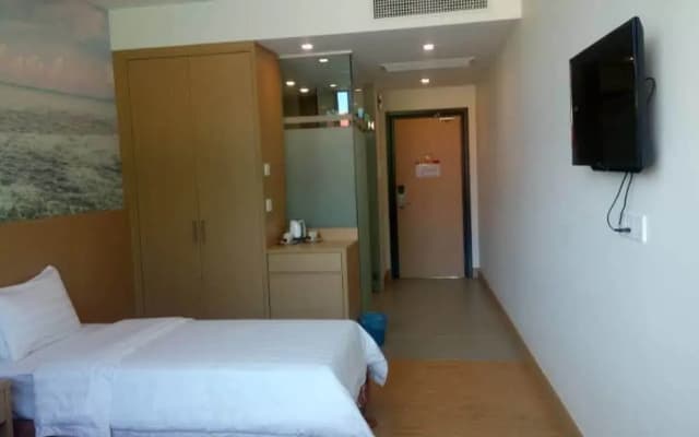 D Arc Hotel - photo 5