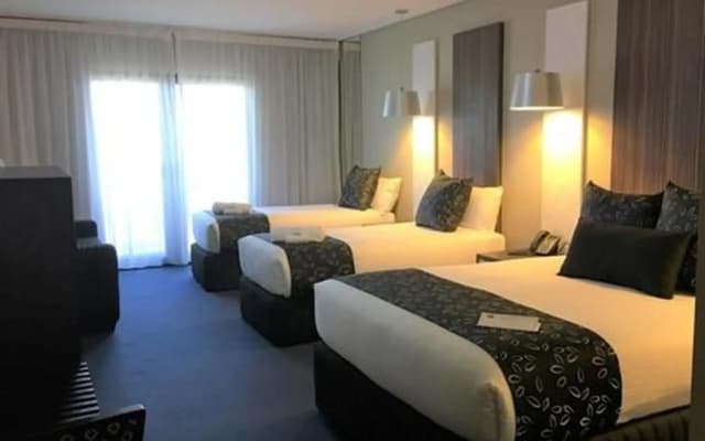 Quality Hotel Taylors Lakes - photo 5