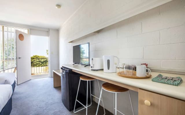 The Mulgrave Motel - photo 3
