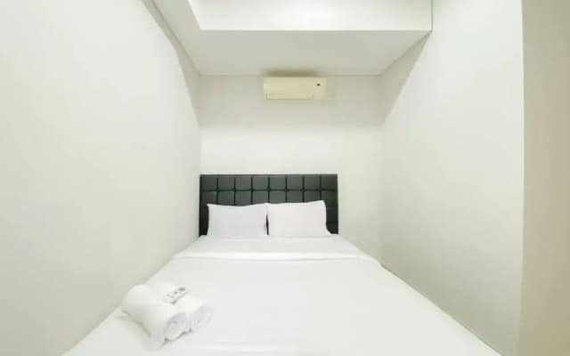 Homey and Modern 2BR Apartment at Royal Olive Residence - photo 2