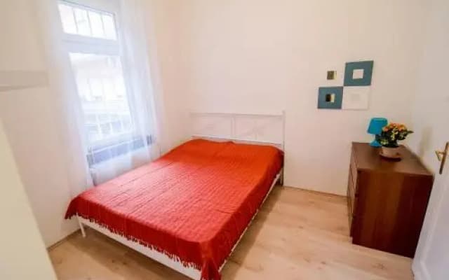 B32 Gellért Apartment - photo 5
