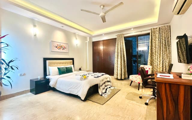 Bluo Park Facing 3Bhk - Balcony, Lift, Parking - photo 2