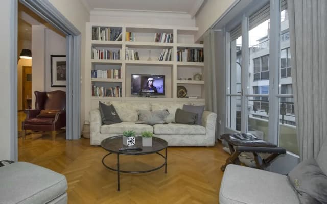 Downtown, classic apartment in Syntagma by GHH - photo 4