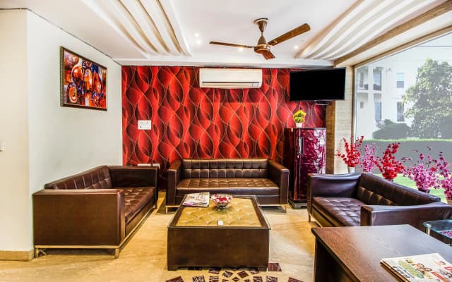 FabHotel Le Continental - photo 2