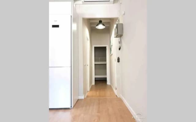 2 Bedroom Apartment Sants - photo 2