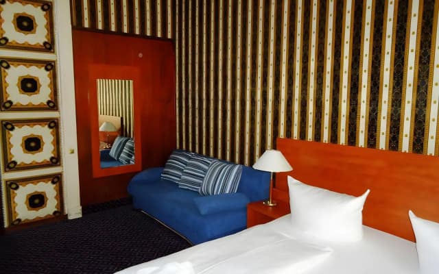 City Hotel am Kurfürstendamm - photo 3