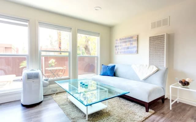 1 Bedroom near Hollywood Sights - photo 4