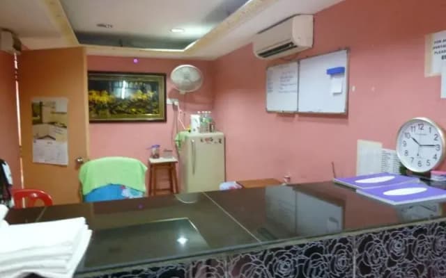 Batu Caves Hotel - photo 2