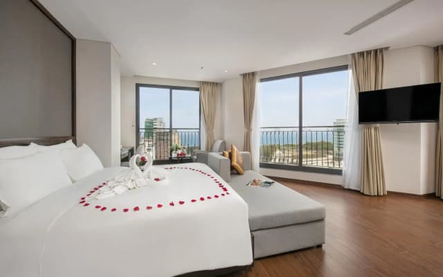 Cosmos Hotel Danang - photo 3