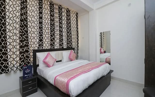 OYO 12738 Hotel Diamond - photo 4