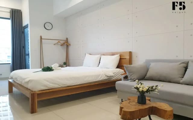 F5 Saigon Luxury Studio - photo 4